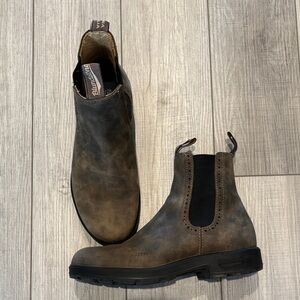 Blundstone Women’s Originals in Rustic Brown Boots. SZ 9.5 US 6.5 AUS/UK